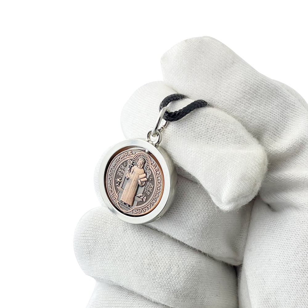 Jewelry & Watches Company - Kalung Medali Santo Benediktus Baru, Liontin