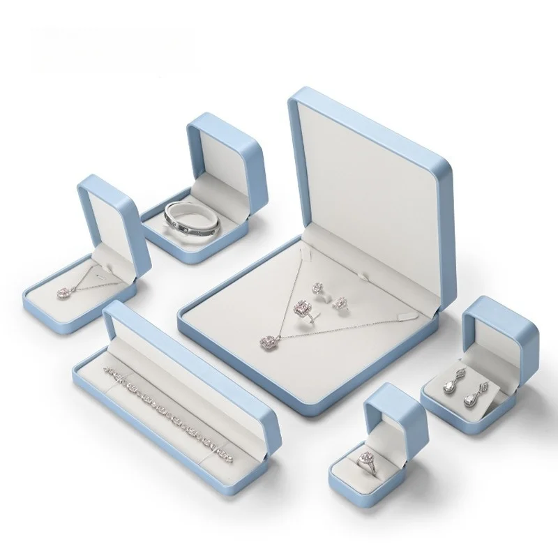 Kotak Cincin Mewah untuk Hadia - Jc Jewelry & Watches ulasan dan harga